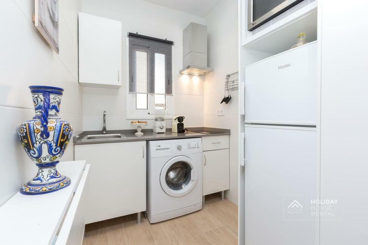 S12 - Beach Front Apartment --Free Wifi- Salou Extérieur photo