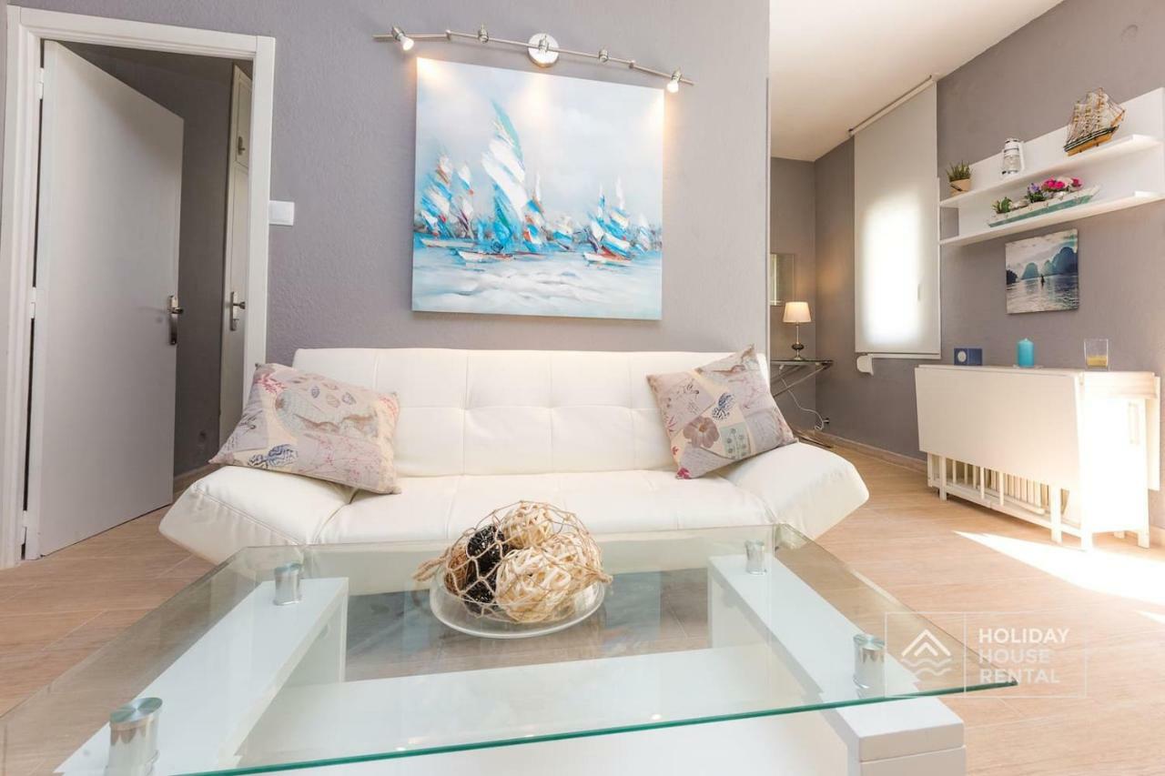 S12 - Beach Front Apartment --Free Wifi- Salou Extérieur photo